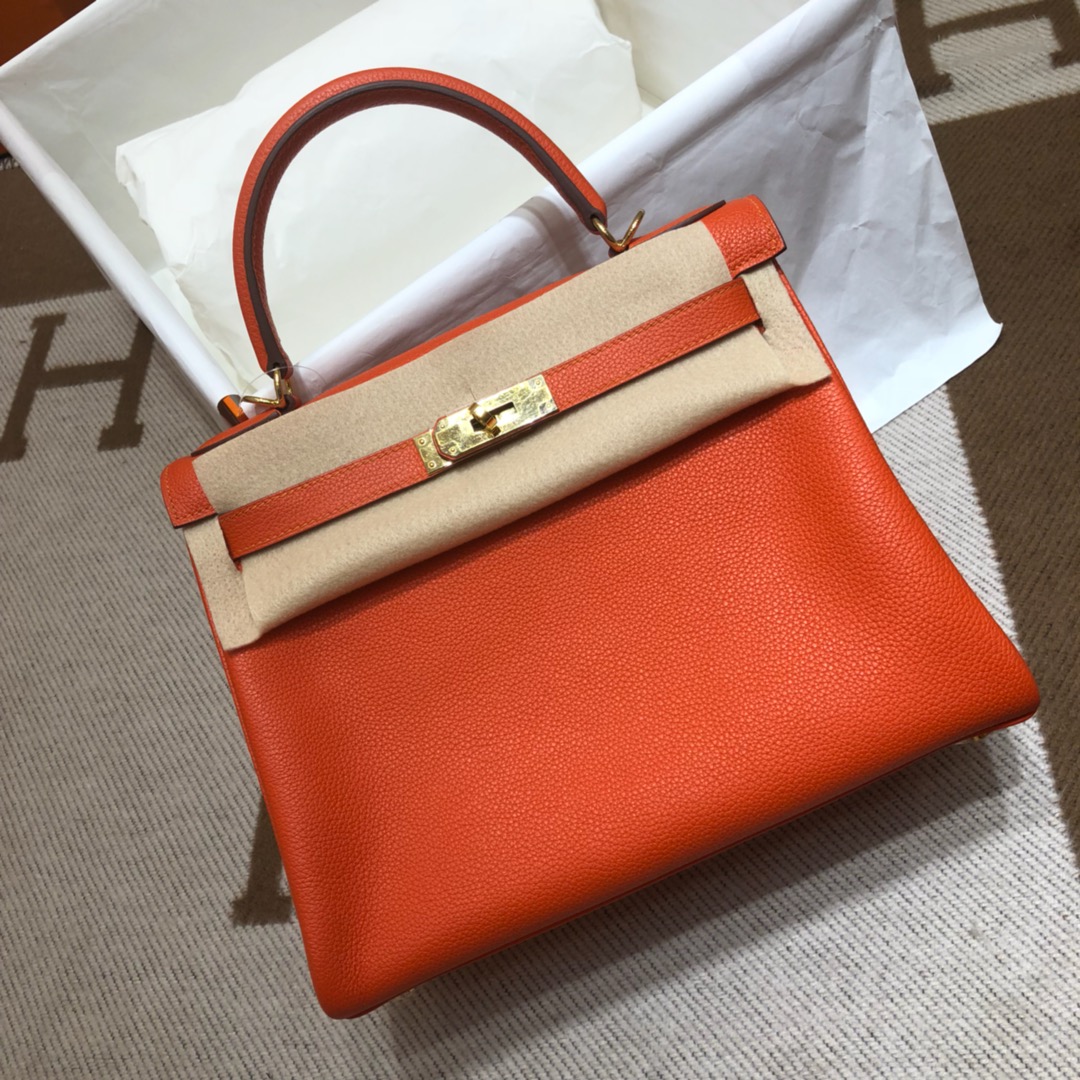 Hermes Kelly 28cm Handbag Shoulder Bag in Feu Orange Togo Leather